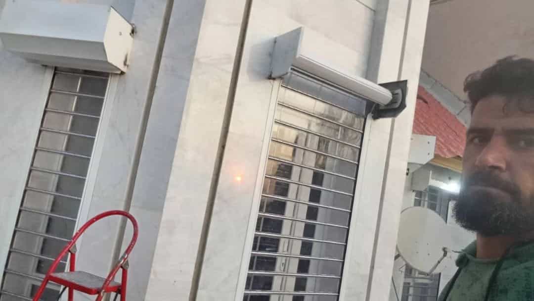 Tubular roller shutter motor in Go Motel, specialized installation, sale and repair of electric roller shutter motor with Aria door